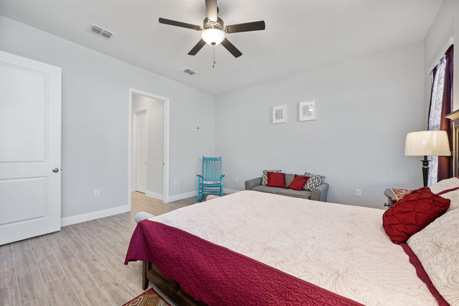 Image 27 of 68 For 5220 Lake Washington Street