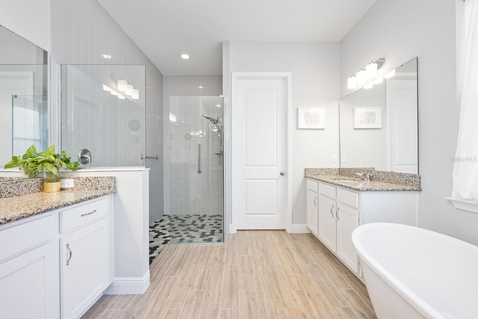 Image 31 of 68 For 5220 Lake Washington Street