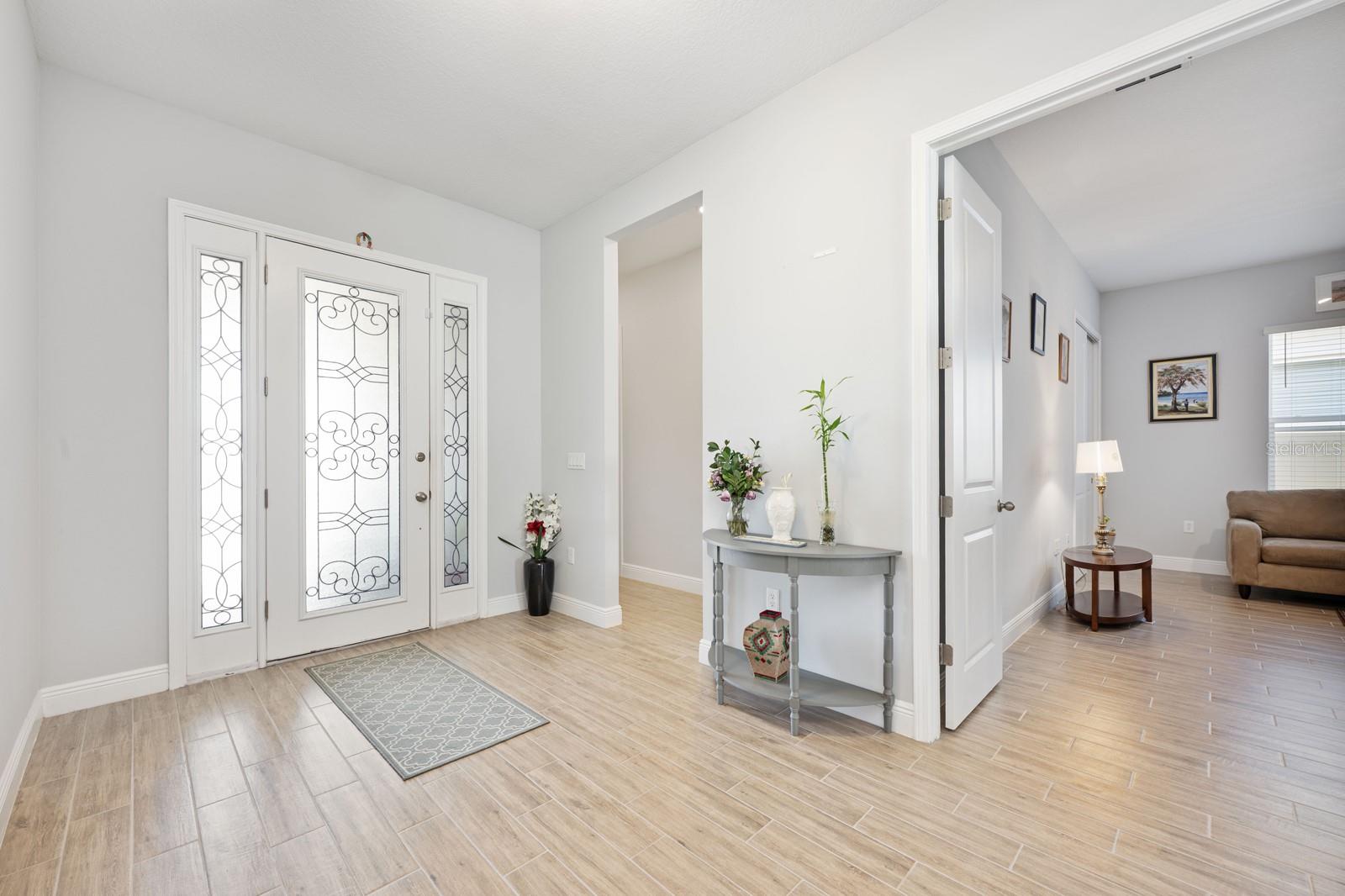 Image 9 of 68 For 5220 Lake Washington Street