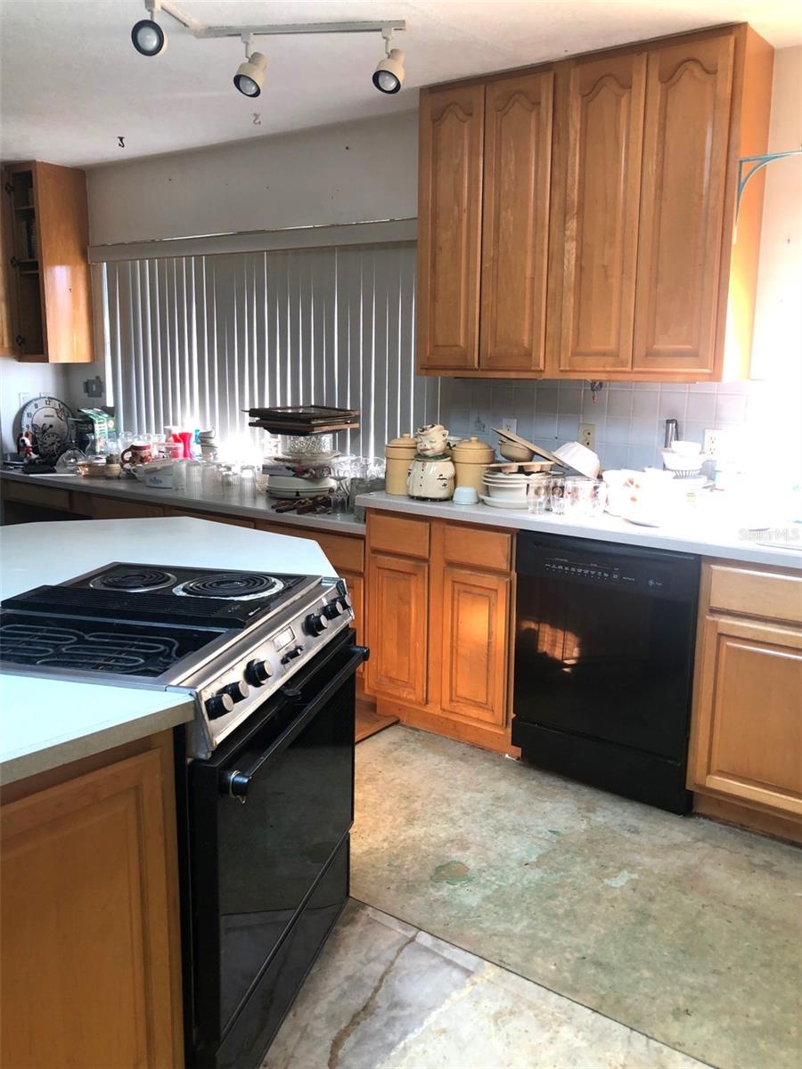 Image 6 of 24 For 149 Mellonville Avenue