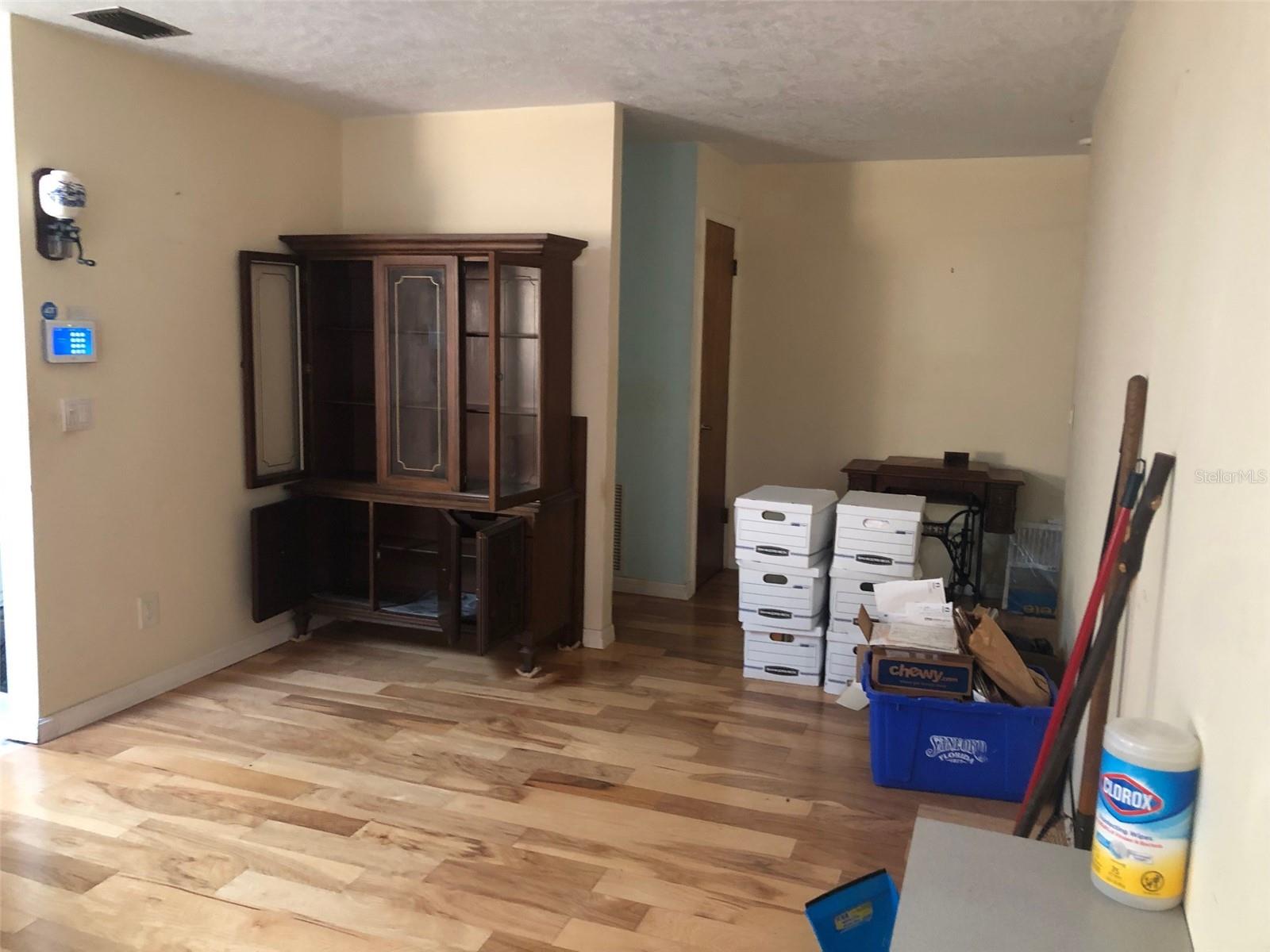 Image 9 of 24 For 149 Mellonville Avenue