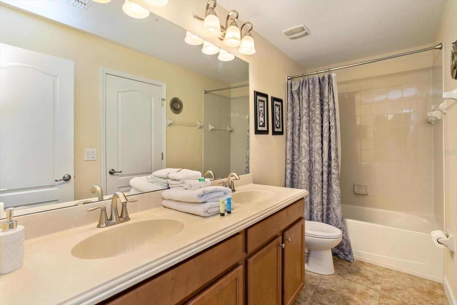 Image 29 of 36 For 1416 Moon Valley Drive