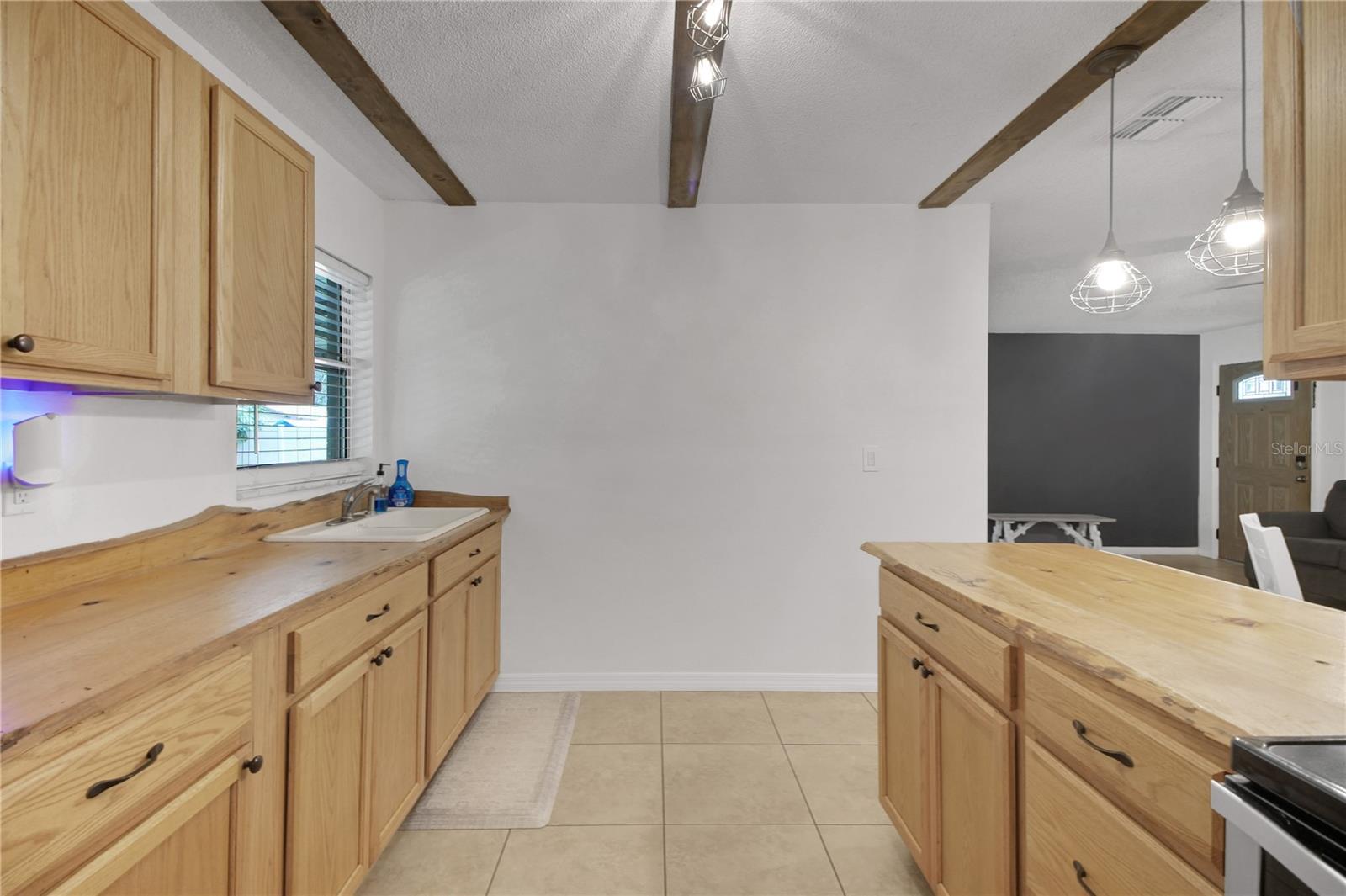 Image 18 of 64 For 40747 2nd Avenue