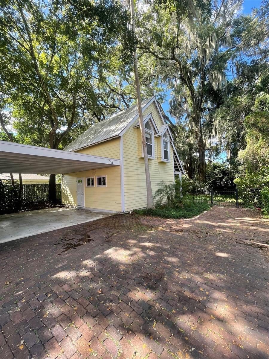 Image 12 of 13 For 752 Westmoreland Drive 2