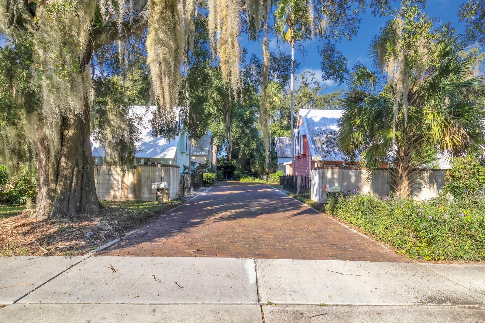 Image 23 of 24 For 752 Westmoreland Drive 2