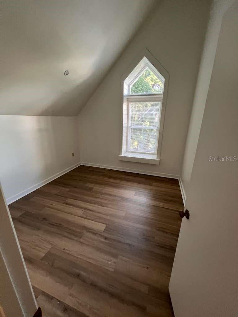 Image 9 of 13 For 752 Westmoreland Drive 2