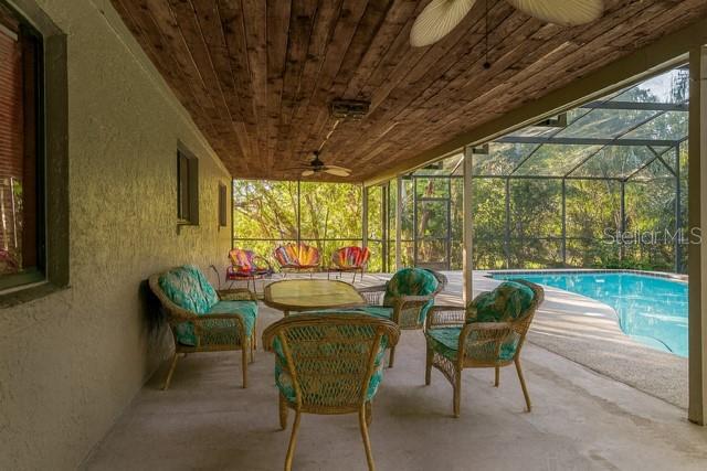 Image 35 of 38 For 568 Gainsboro