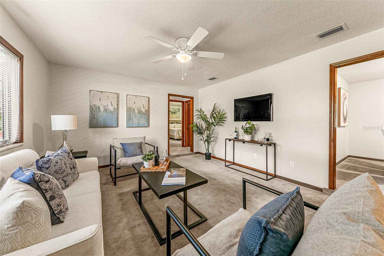 Image 6 of 38 For 568 Gainsboro