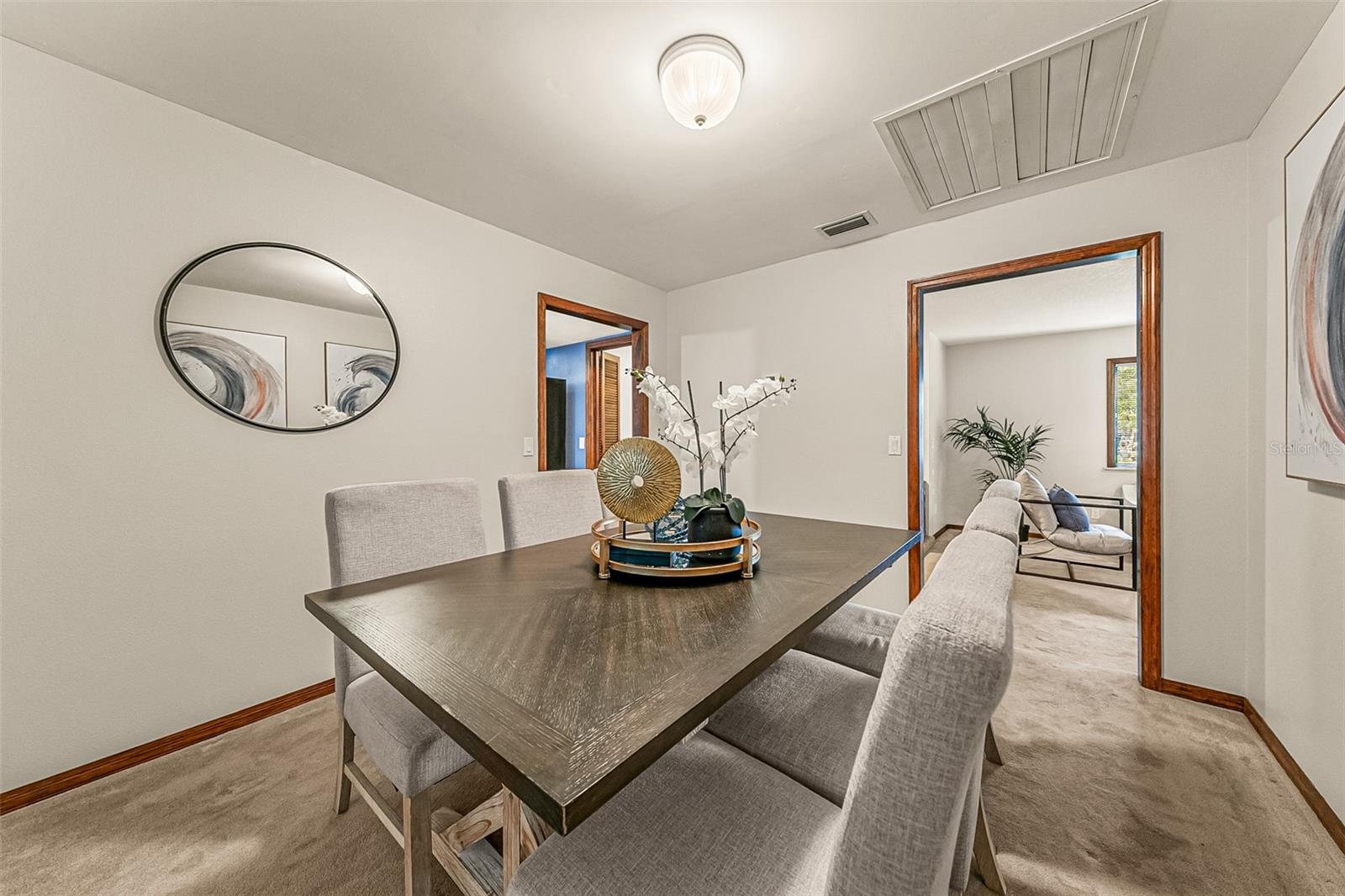 Image 8 of 38 For 568 Gainsboro