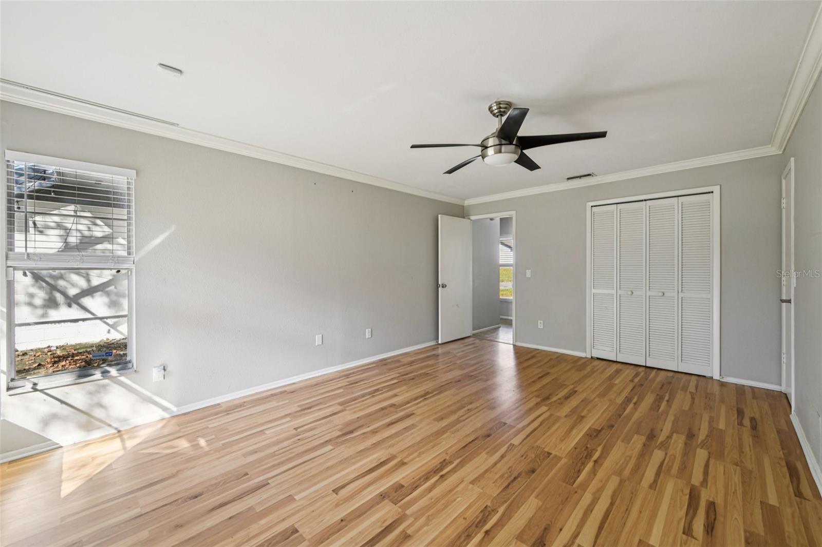 Listing photo id 21 for 6572 Whirlaway Circle