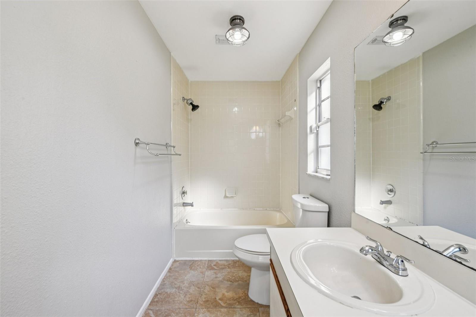 Listing photo id 23 for 6572 Whirlaway Circle