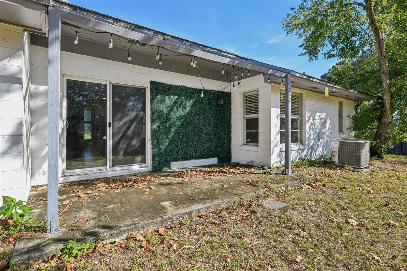 Listing photo id 24 for 6572 Whirlaway Circle