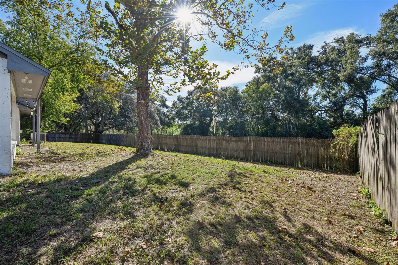 Listing photo id 28 for 6572 Whirlaway Circle