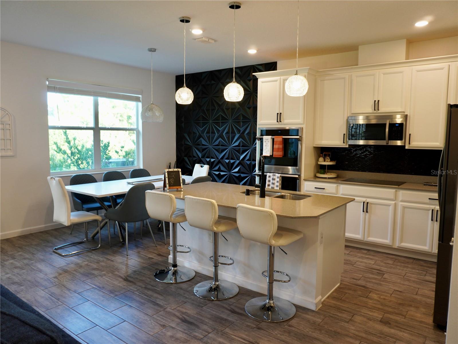 Image 30 of 62 For 17876 Passionflower Circle