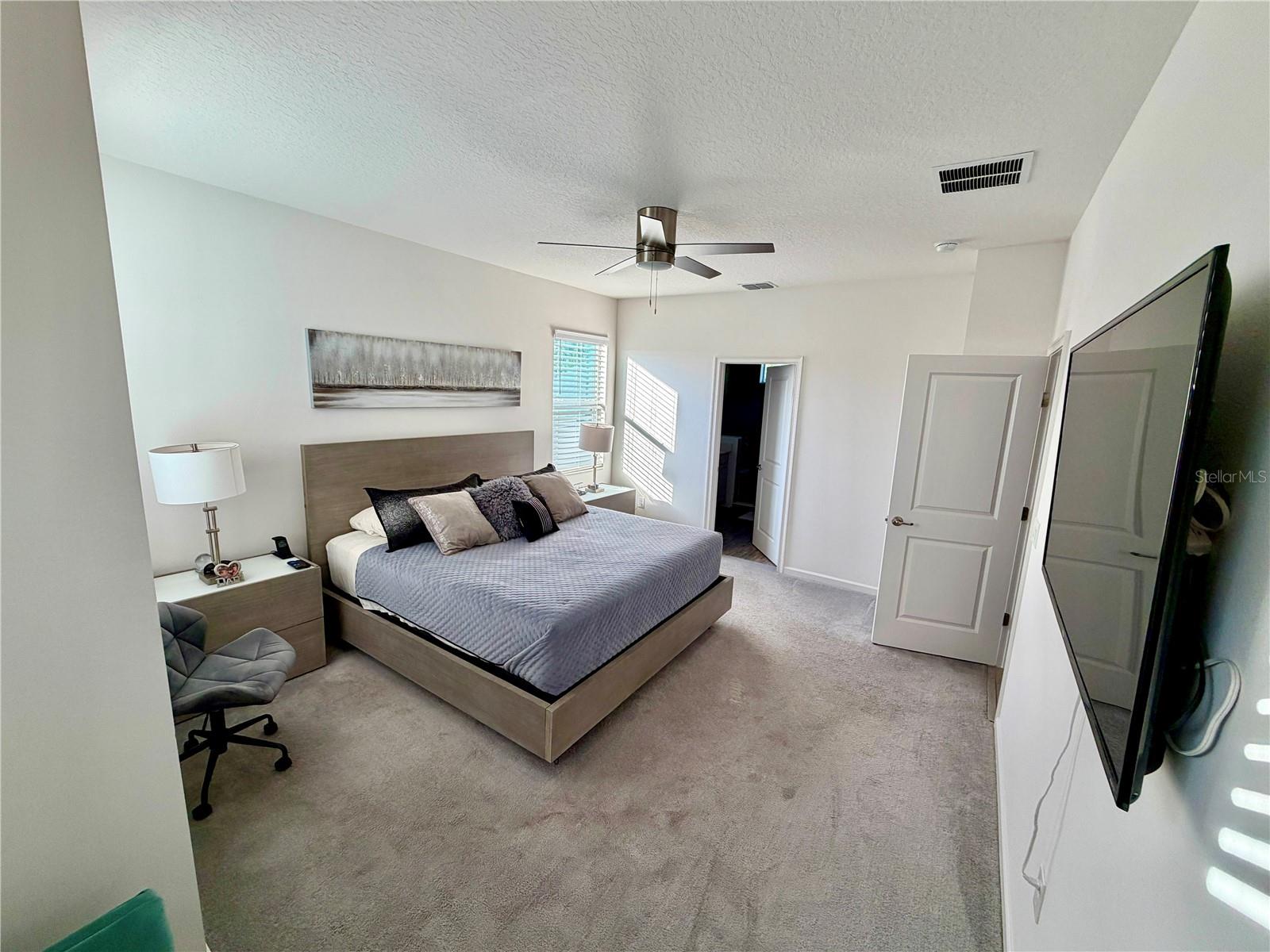 Image 40 of 62 For 17876 Passionflower Circle