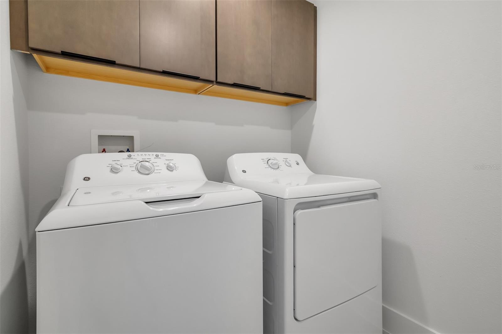 Image 18 of 28 For 15399 Hamlin Park Drive