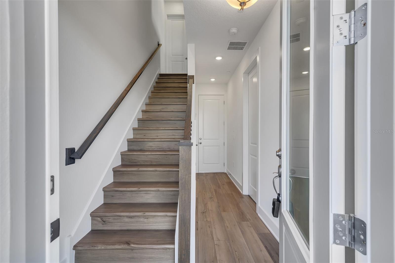 Image 6 of 28 For 15399 Hamlin Park Drive