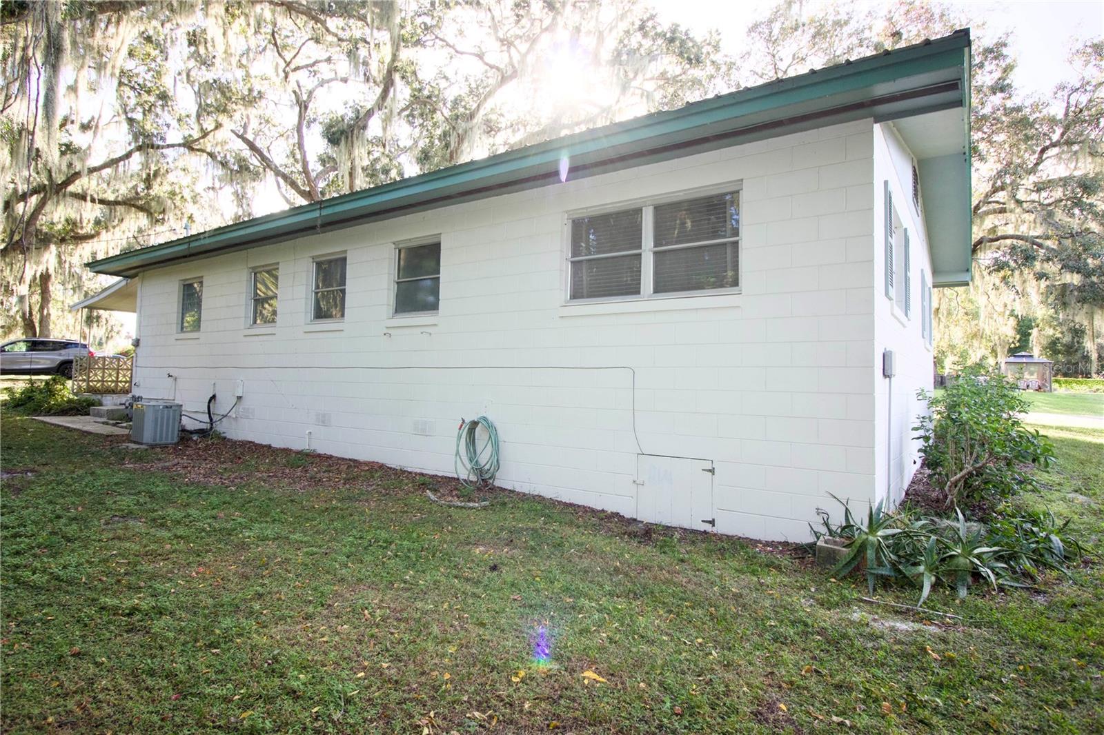 Image 25 of 33 For 1320 Spartan Avenue