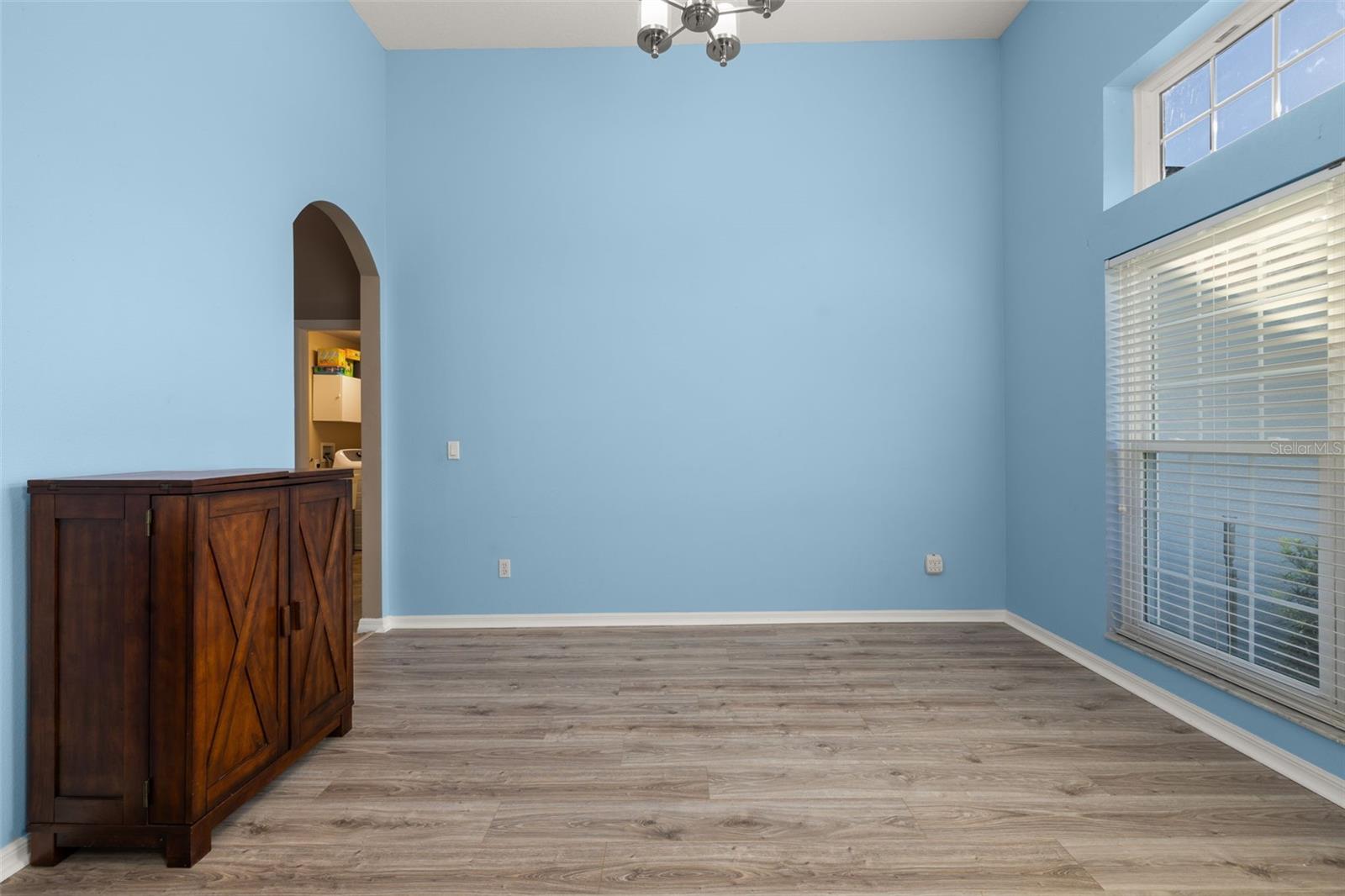 Image 11 of 87 For 6717 Sylvan Woods Drive