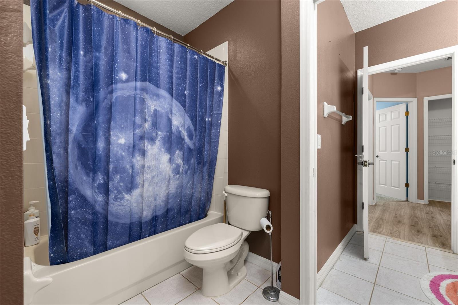 Image 37 of 87 For 6717 Sylvan Woods Drive