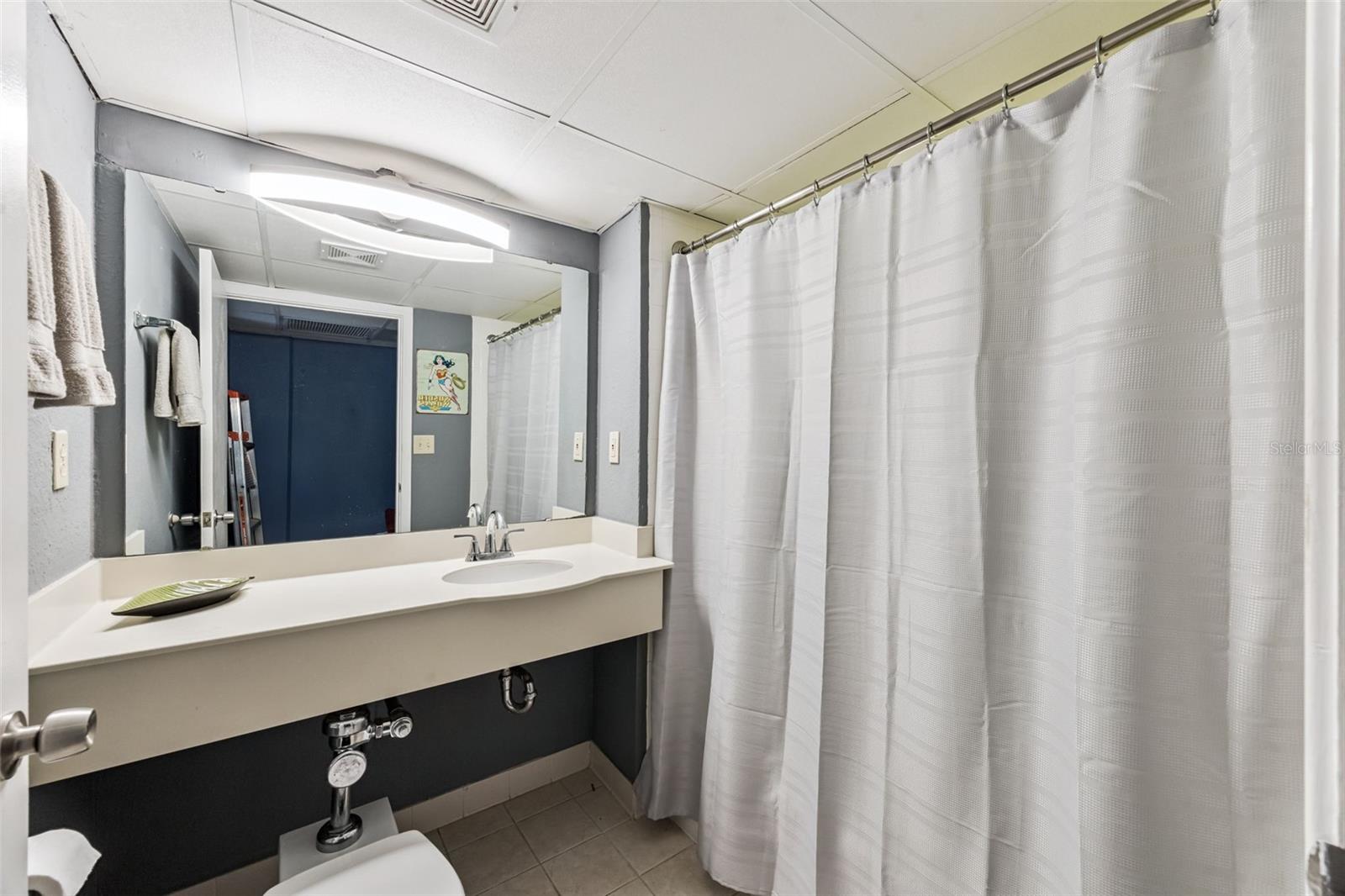 Image 17 of 63 For 151 Washington Street 518