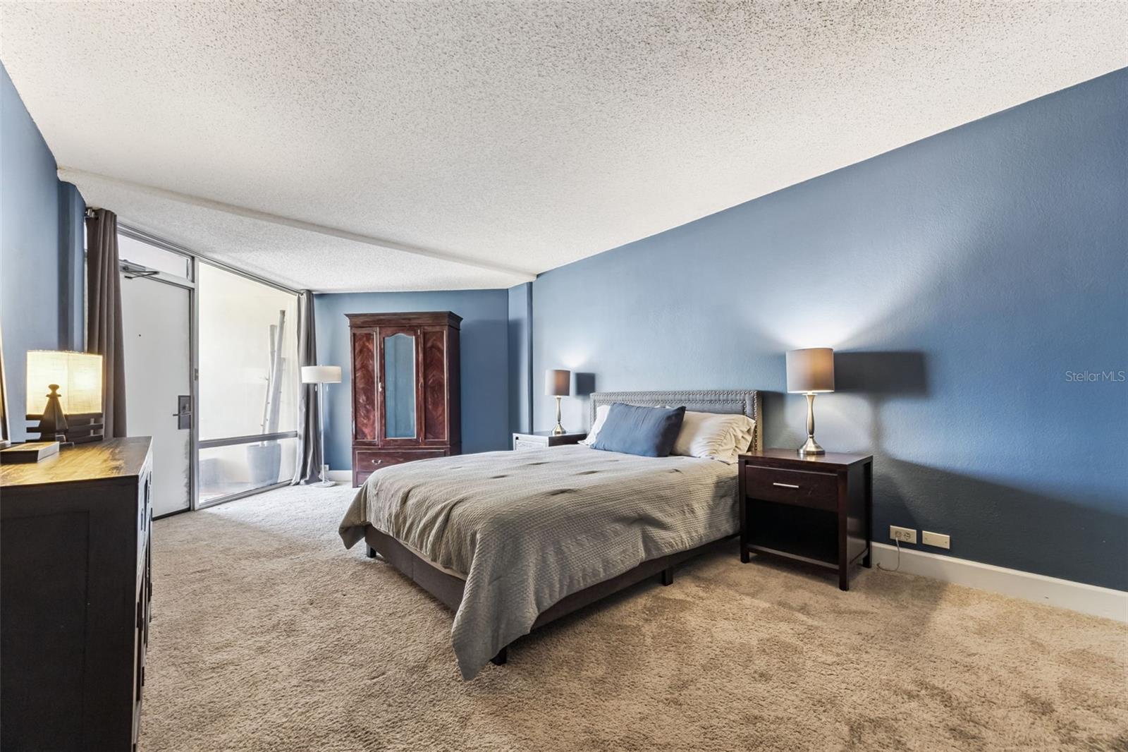 Image 4 of 63 For 151 Washington Street 518