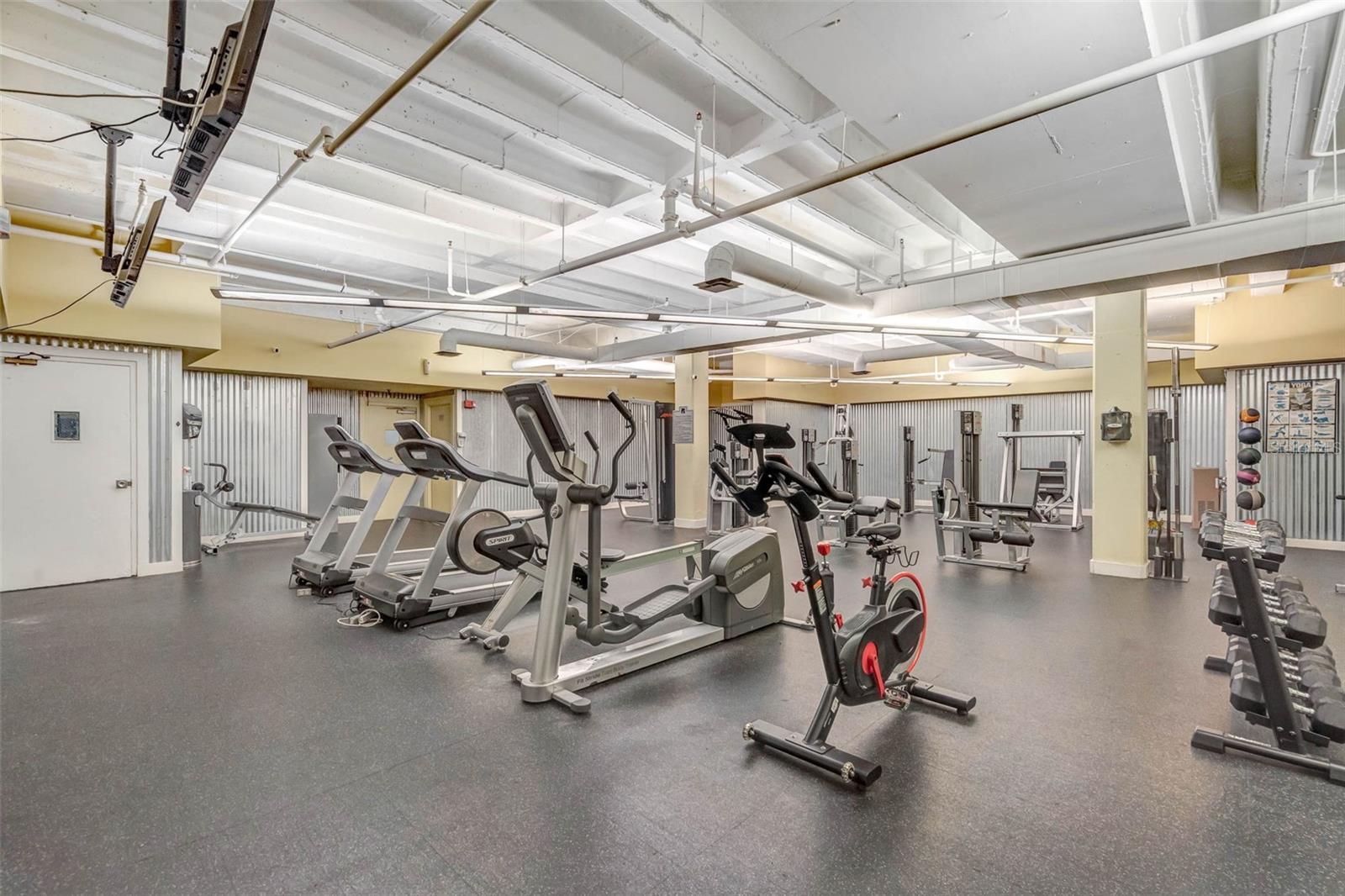 Image 41 of 63 For 151 Washington Street 518