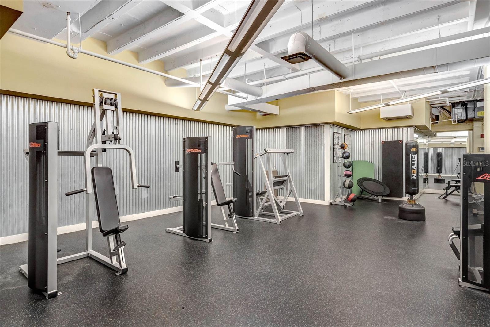 Image 46 of 63 For 151 Washington Street 518