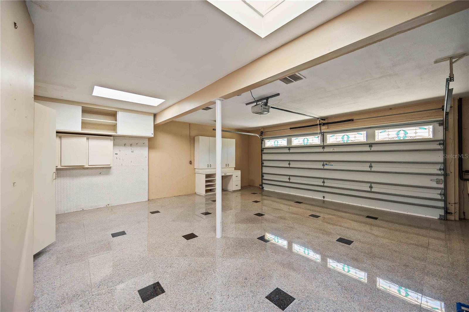 Image 14 of 37 For 503 Spoonbill Way