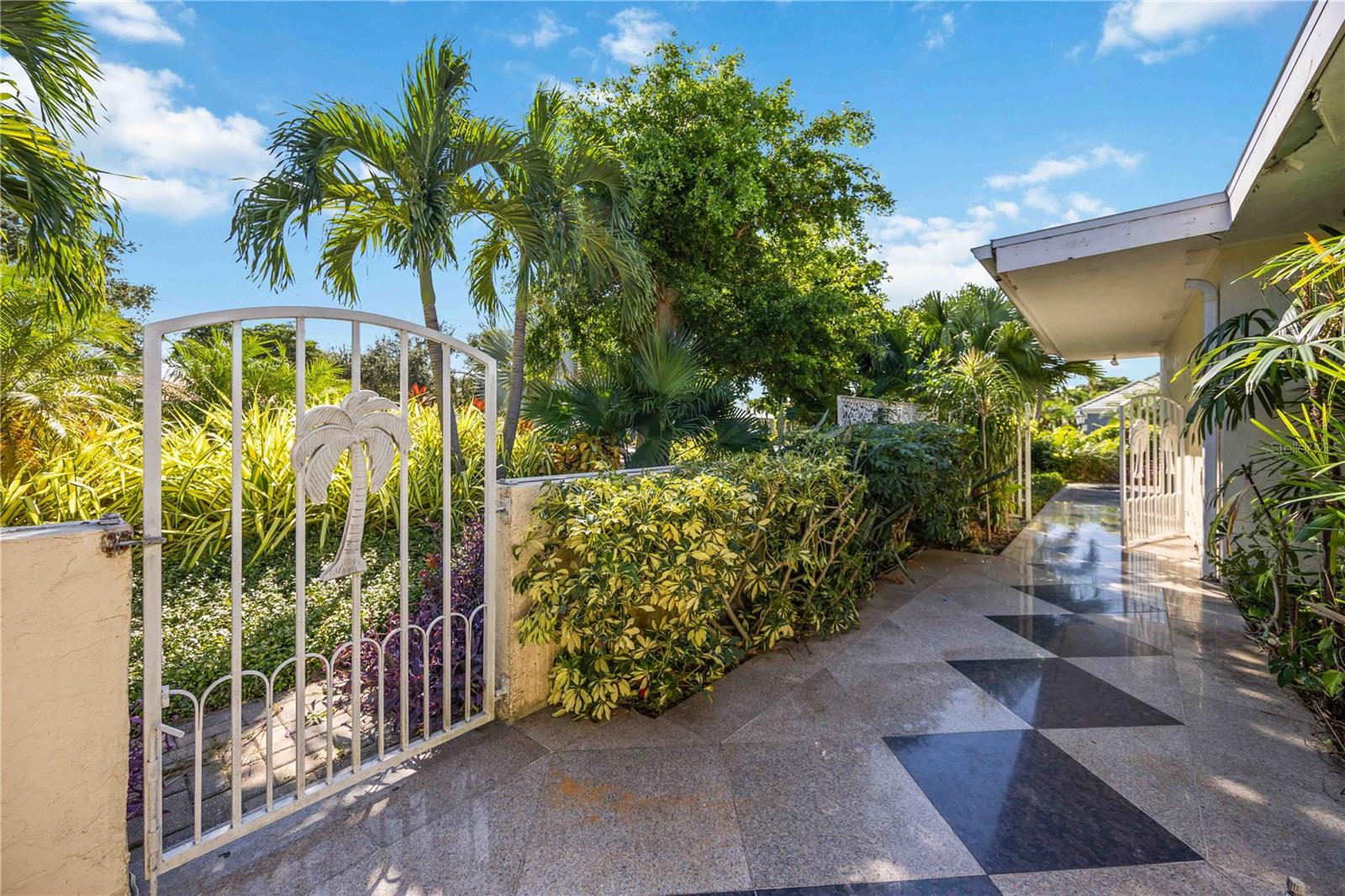 Image 3 of 37 For 503 Spoonbill Way