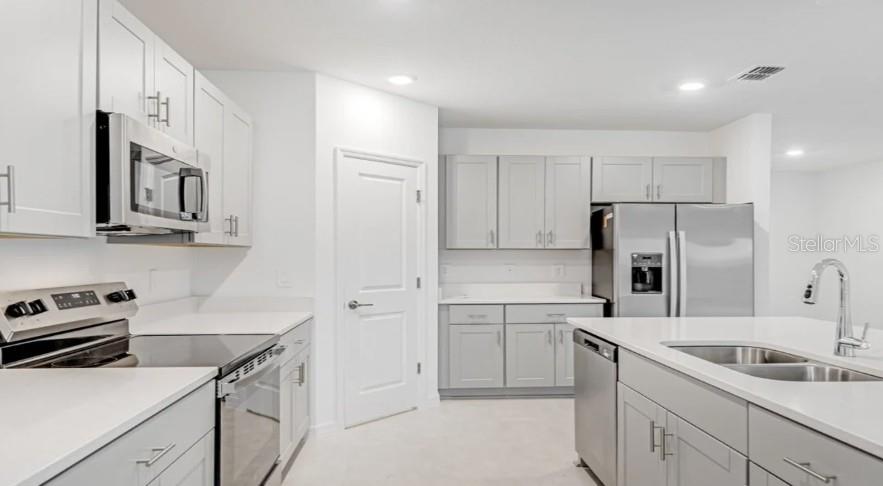 Image 9 of 25 For 7439 Sandstone Drive