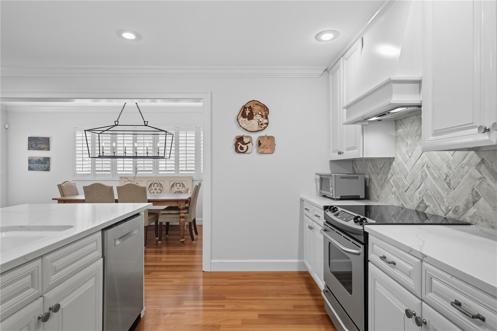 Image 11 of 41 For 1150 Kenwood Avenue