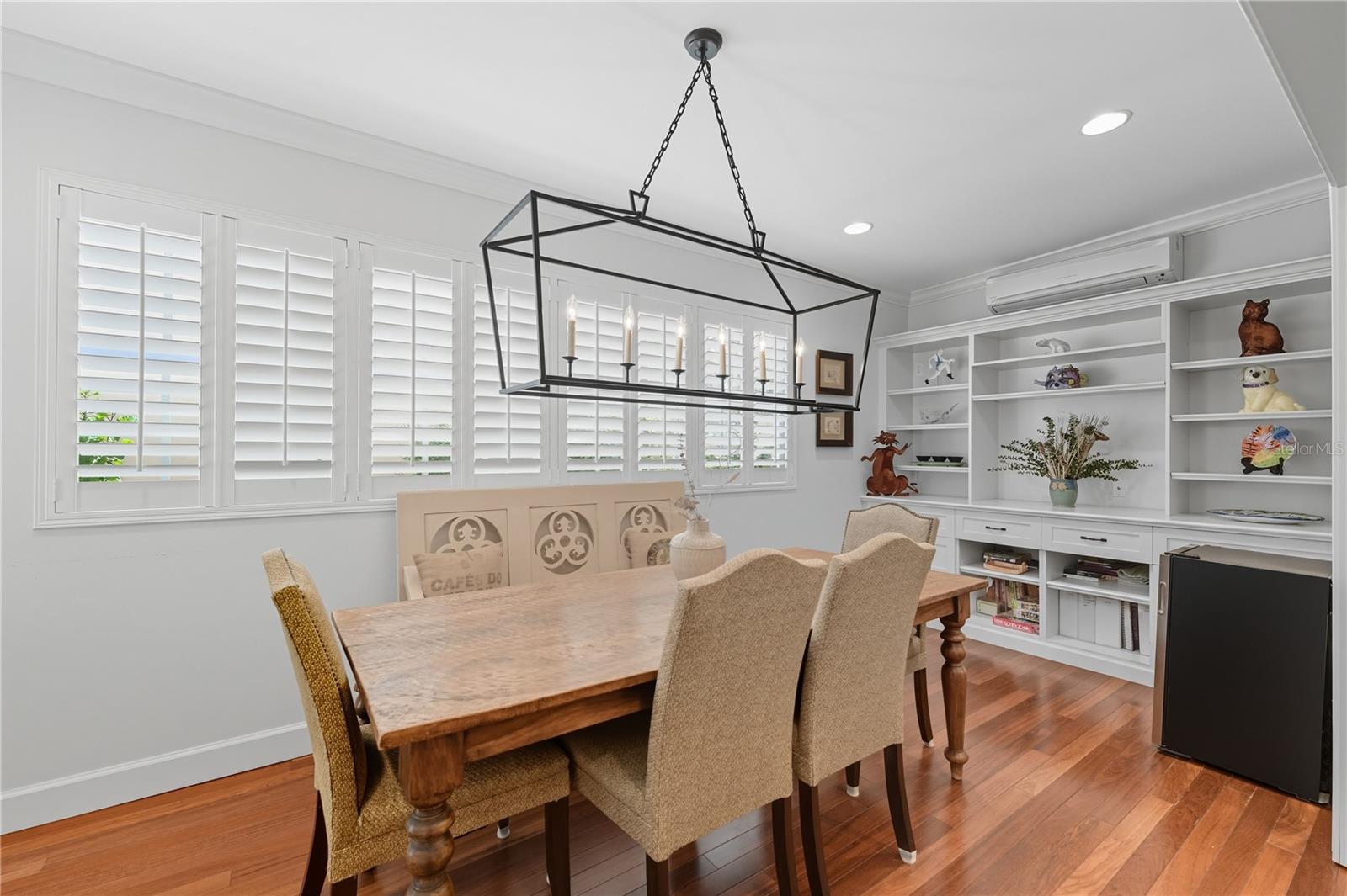 Image 12 of 41 For 1150 Kenwood Avenue