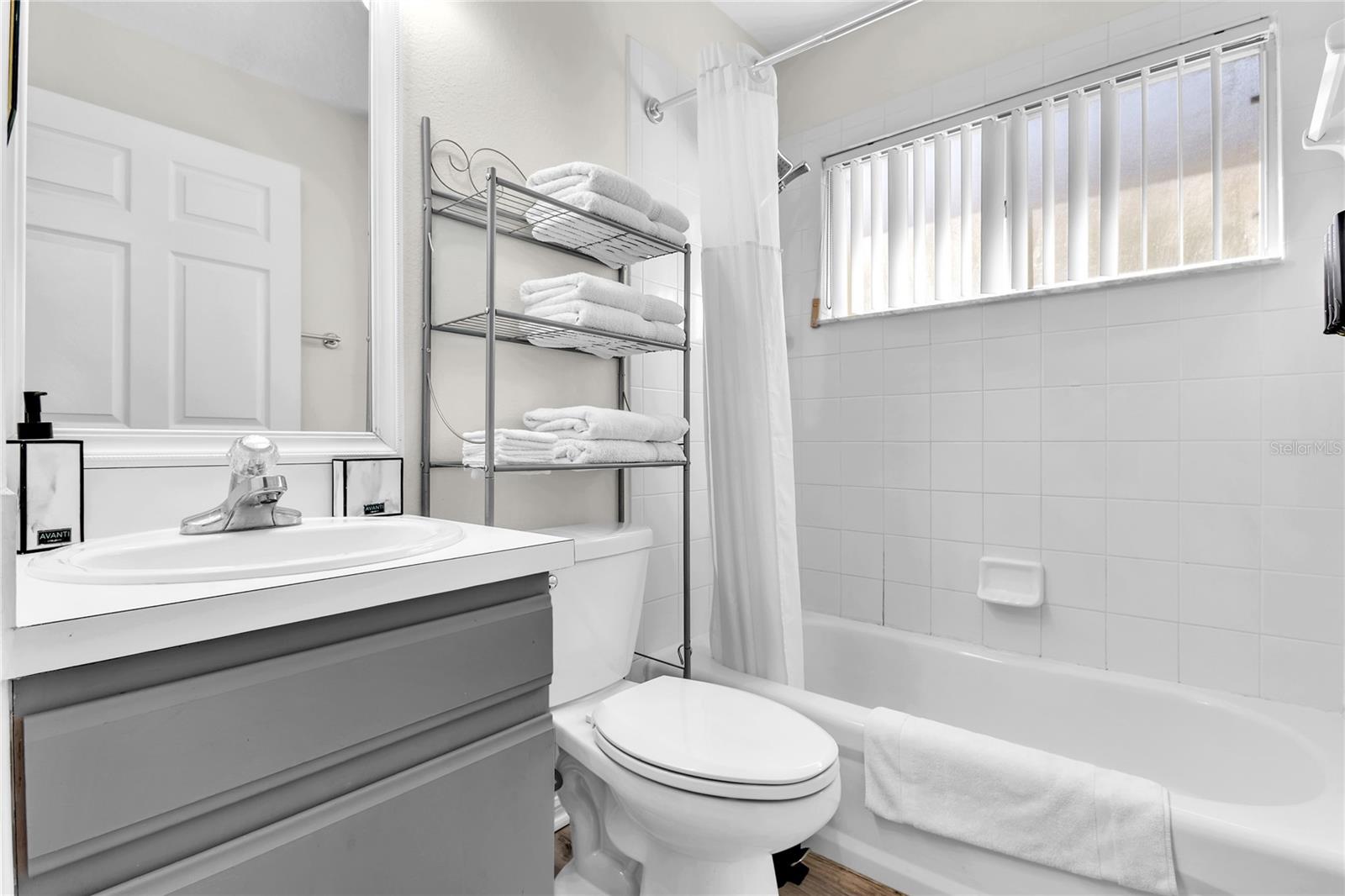 Image 14 of 32 For 458 Hollingshead Loop