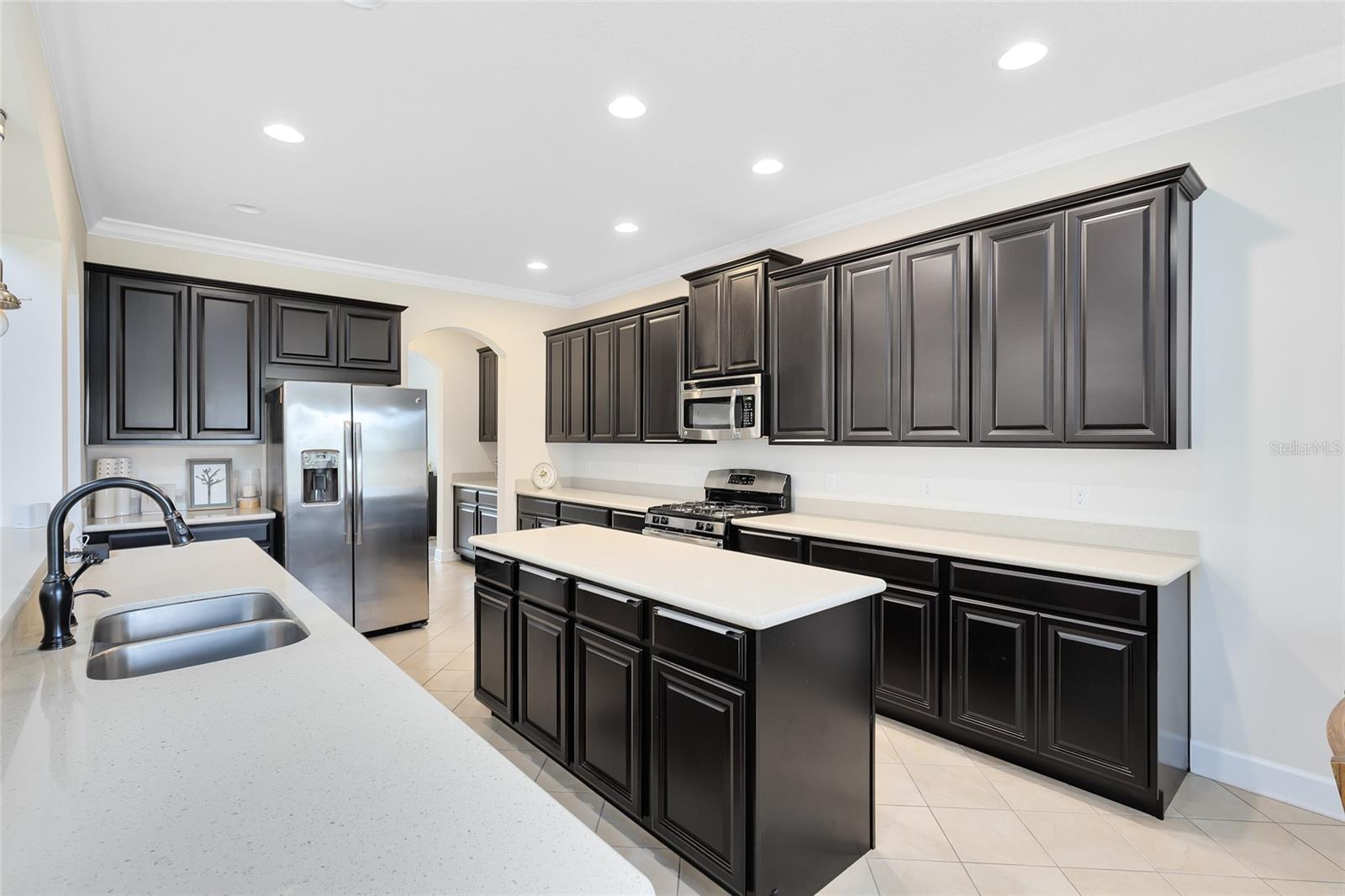 Image 10 of 37 For 15485 Sandfield Loop