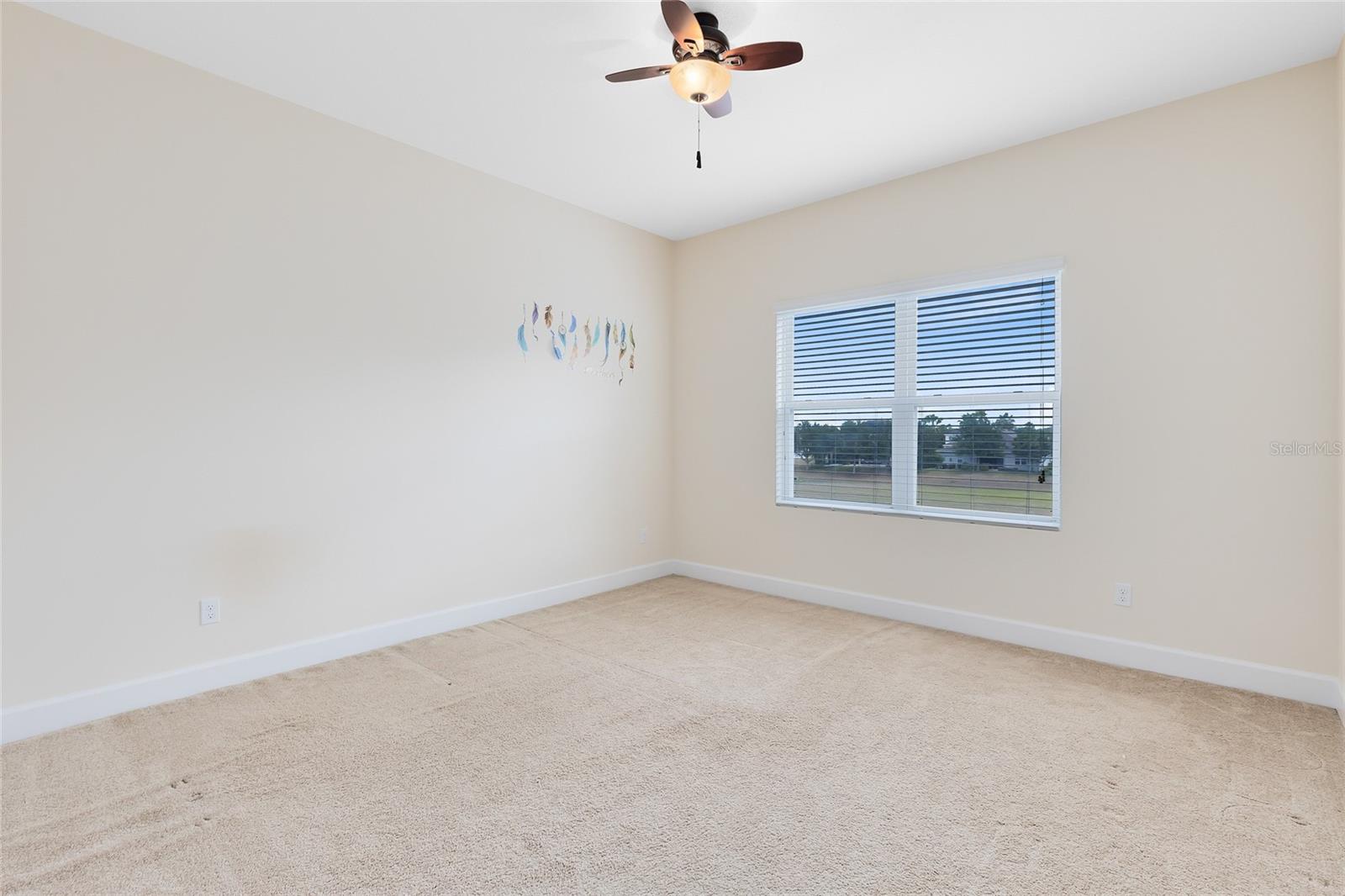 Image 28 of 37 For 15485 Sandfield Loop