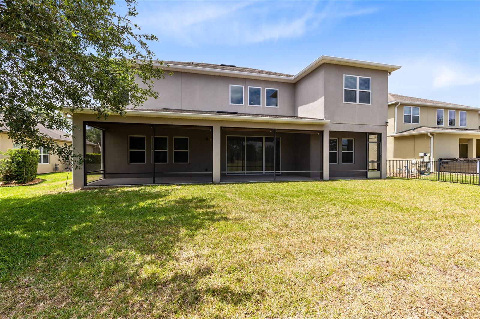 Image 32 of 37 For 15485 Sandfield Loop