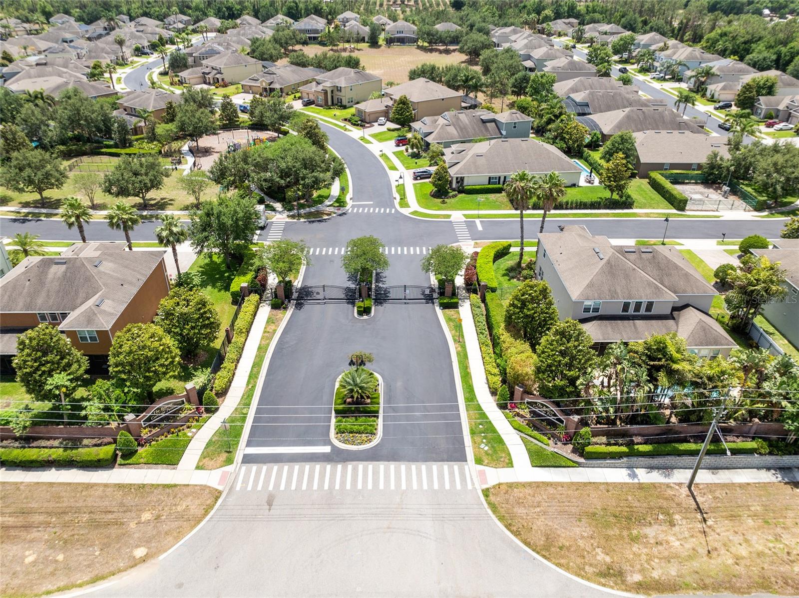 Image 34 of 37 For 15485 Sandfield Loop