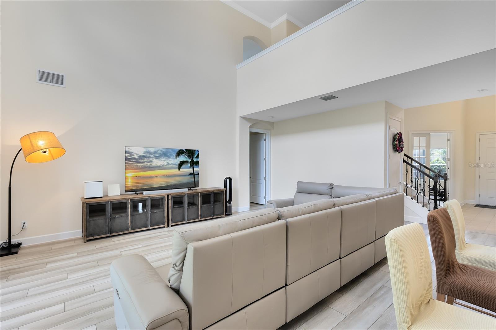 Image 8 of 37 For 15485 Sandfield Loop