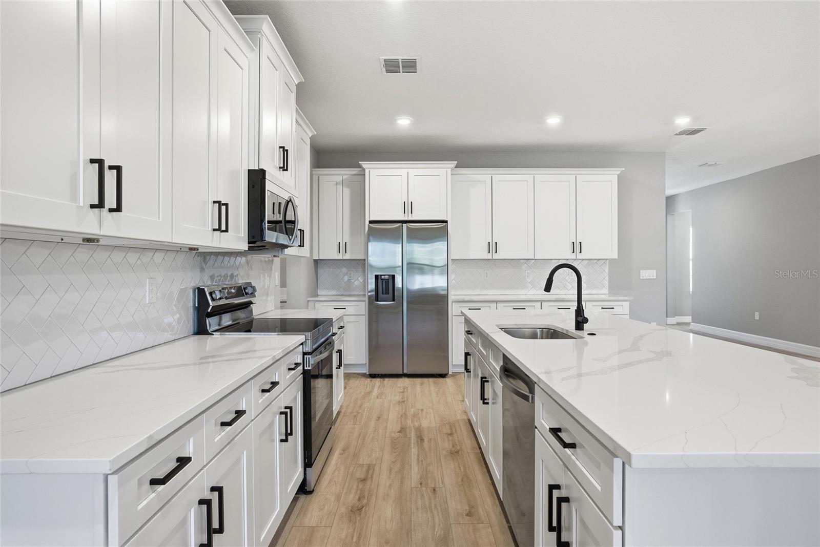 Image 4 of 23 For 4131 130th Loop