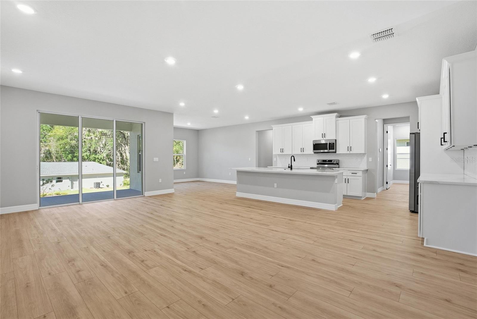 Image 6 of 23 For 4131 130th Loop