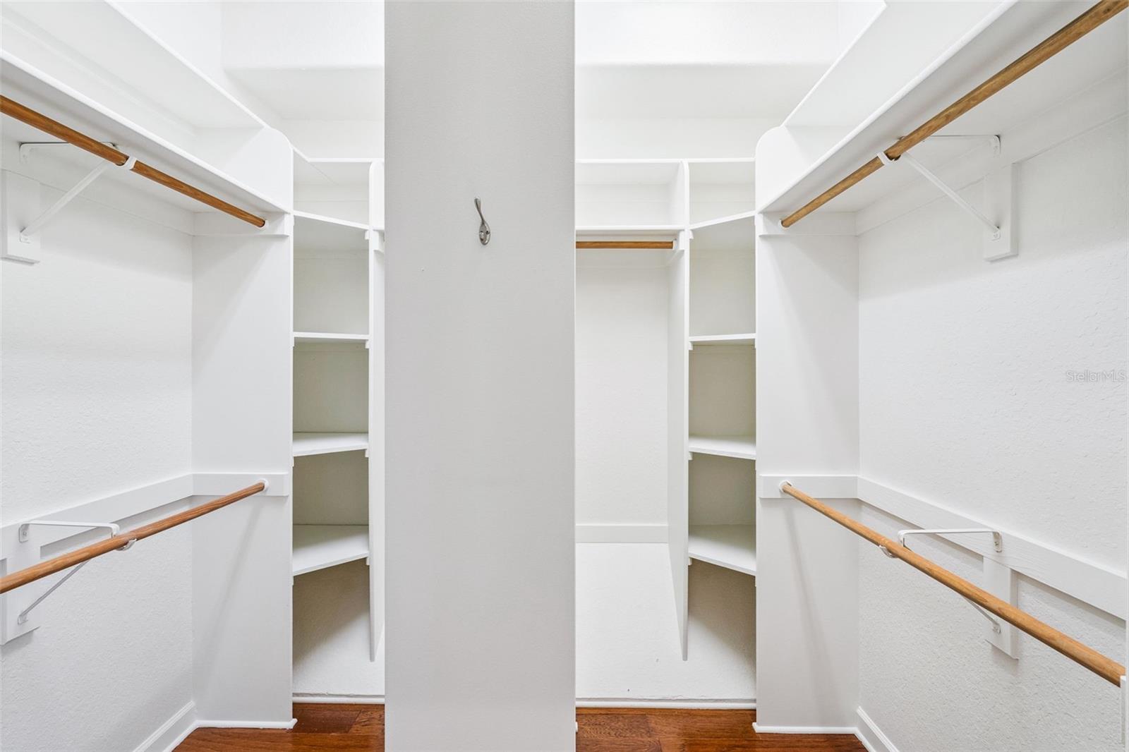 Image 16 of 68 For 1702 Majestic Oak Drive