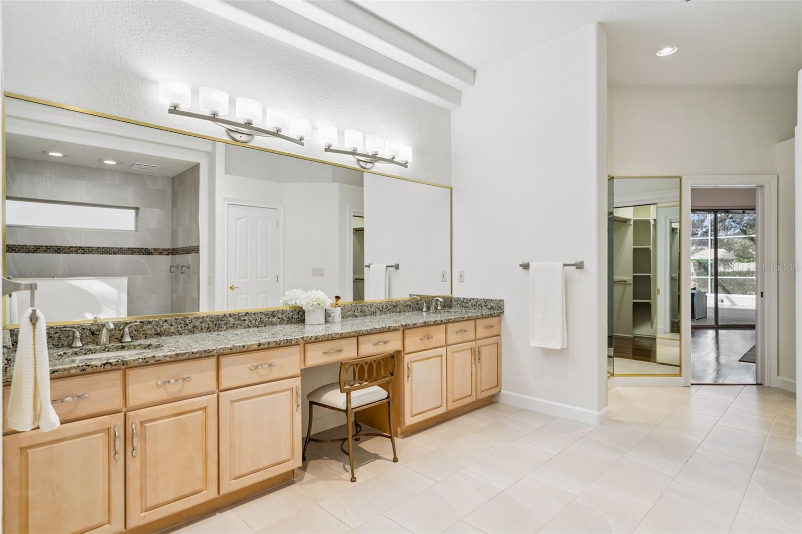 Image 34 of 68 For 1702 Majestic Oak Drive