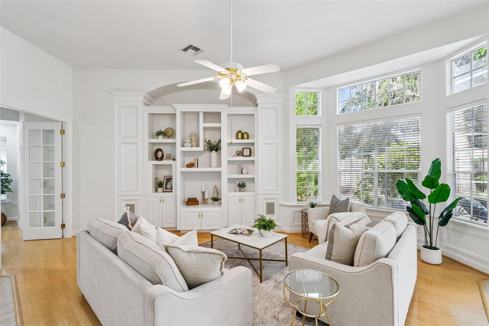 Image 7 of 68 For 1702 Majestic Oak Drive