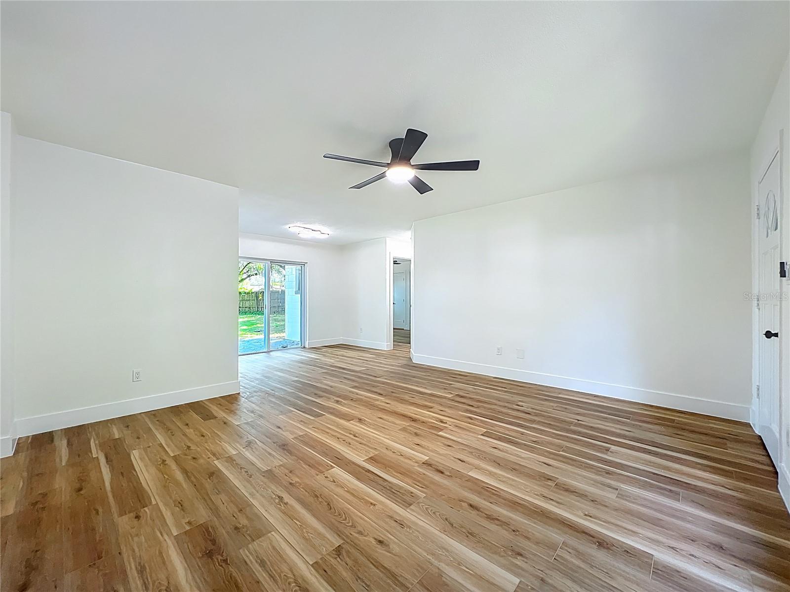 Image 6 of 44 For 10217 Belgrove Place