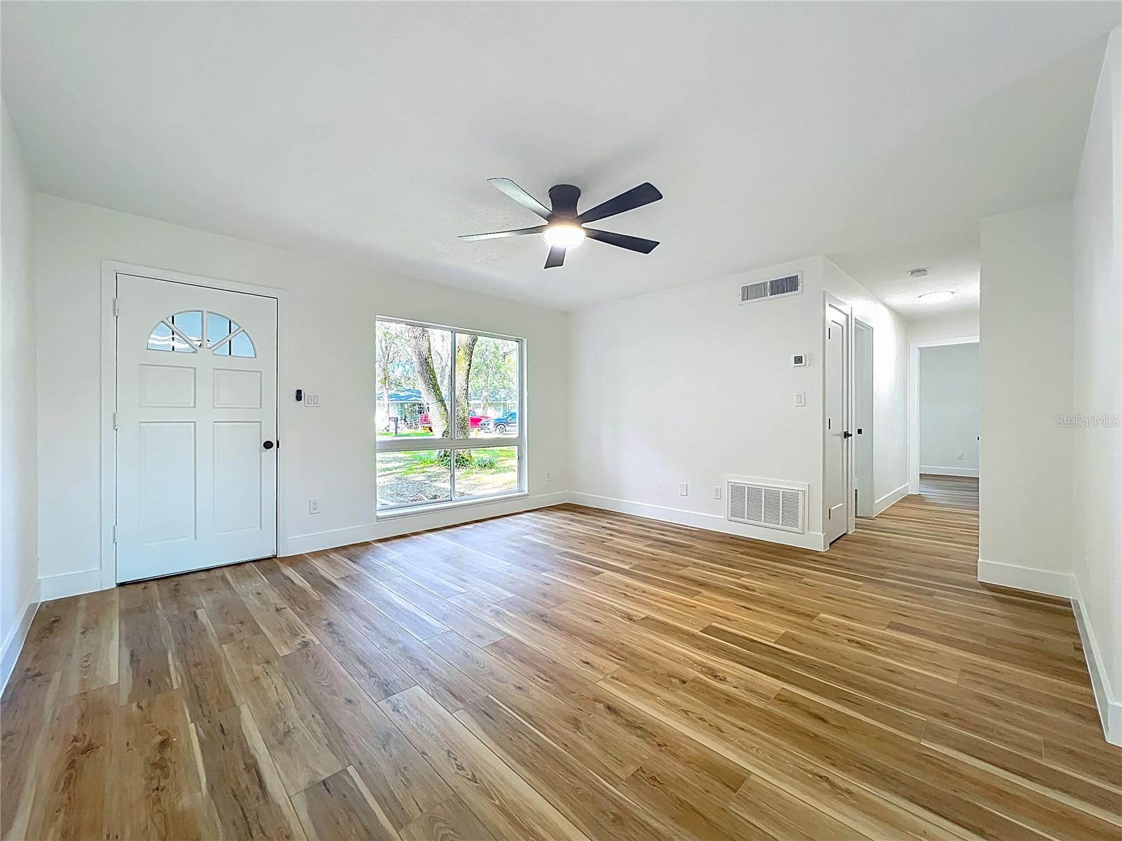 Image 8 of 44 For 10217 Belgrove Place