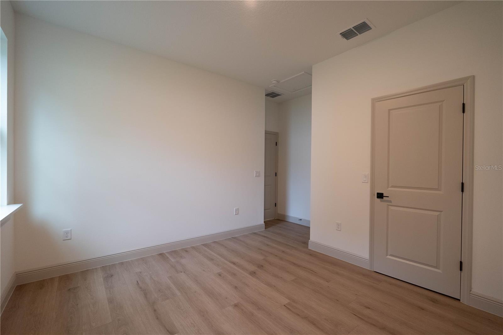 Image 26 of 38 For 30536 Hoylake Street