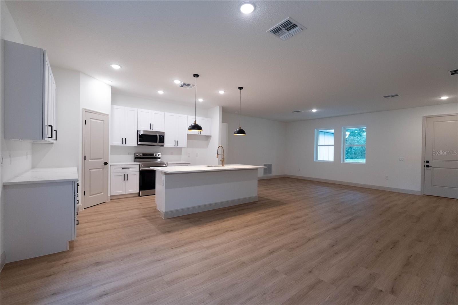 Image 9 of 38 For 30536 Hoylake Street