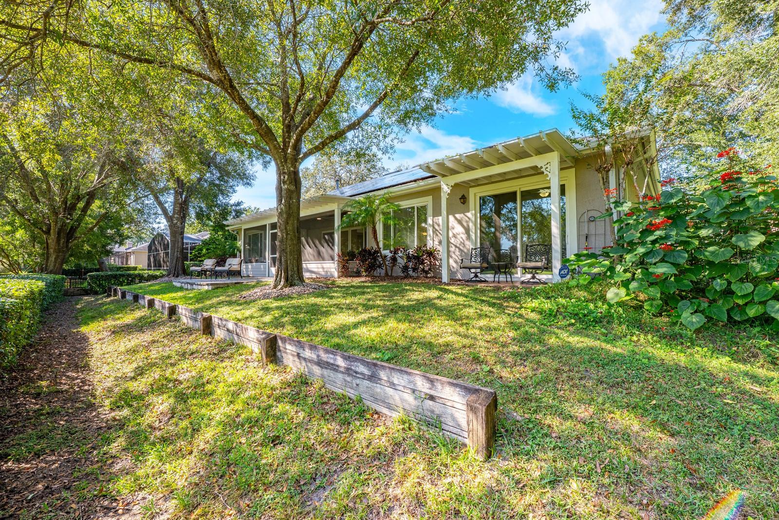 Image 27 of 44 For 935 Ridgeside Court