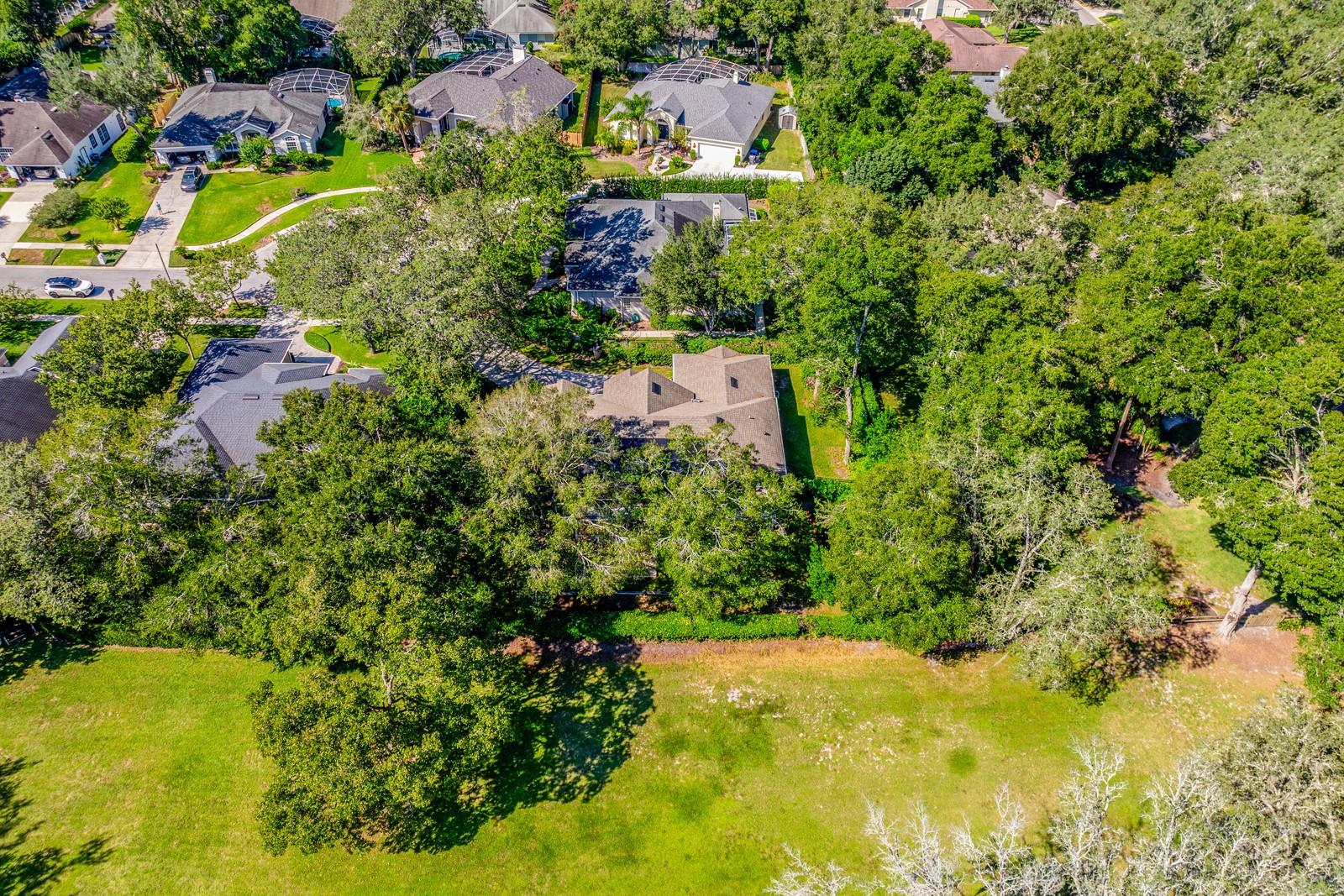 Image 32 of 44 For 935 Ridgeside Court